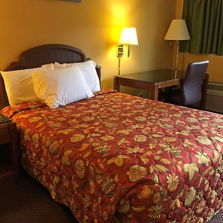 Days Inn By Wyndham York Alabama Esterno foto