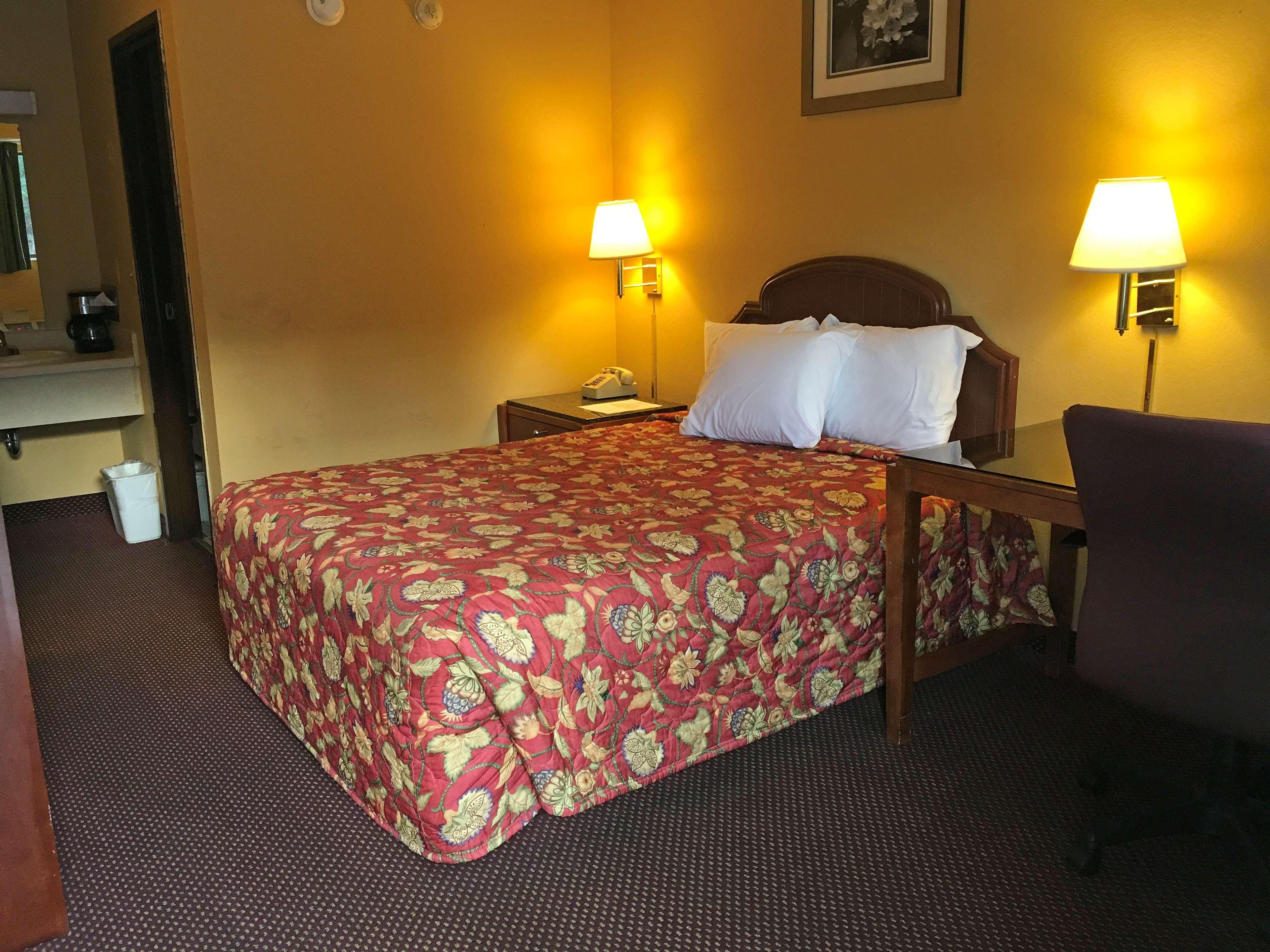 Days Inn By Wyndham York Alabama Esterno foto